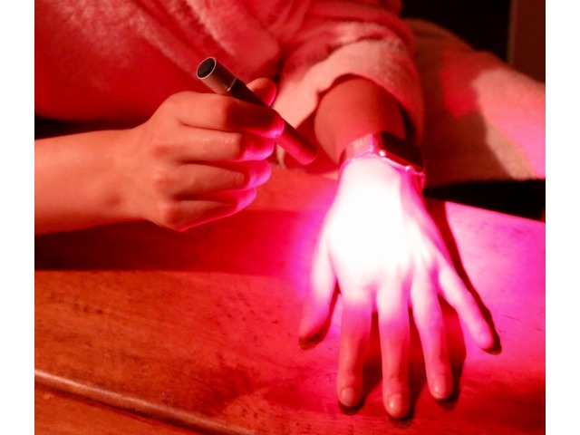 Light Therapy Healing Hand